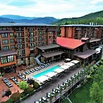 Maxi Park & Hotel 5*