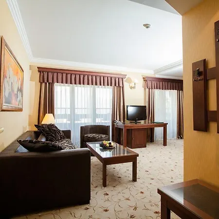 Maxi Park & 5* Velingrad