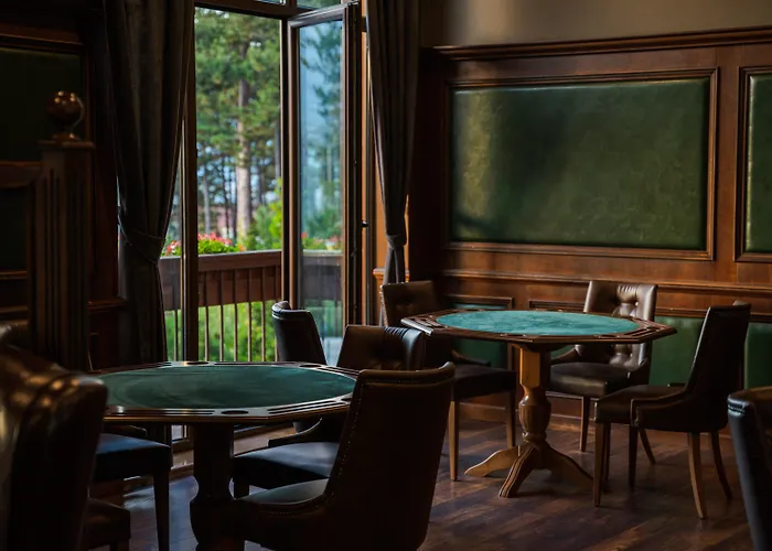 Maxi Park & Hotel Welingrad