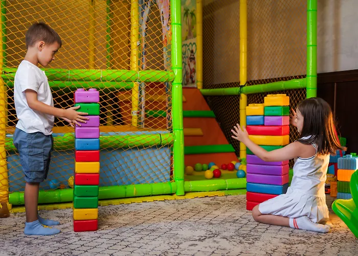 Maxi Park & 5* Welingrad