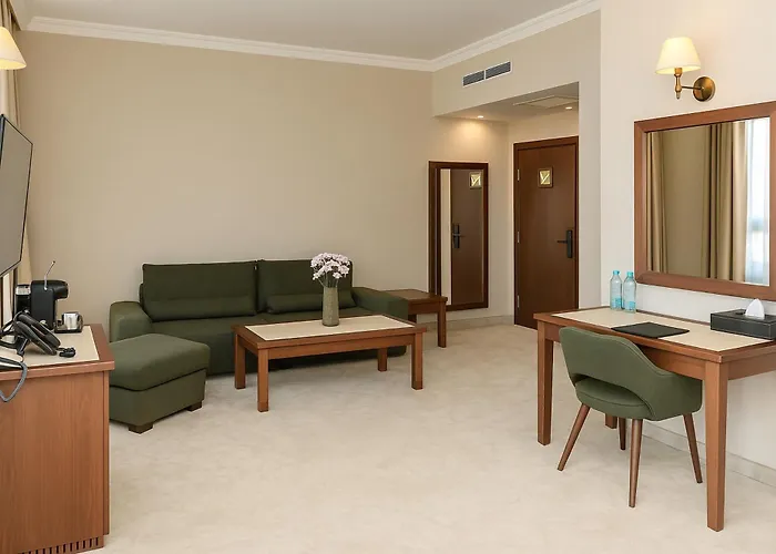 Maxi Park & Velingrad